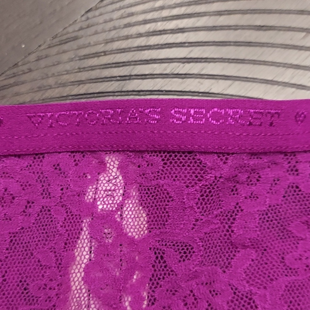 VICTORIA'S SECRET Purple Lace Bikini Panty NEW M - Picture 2 of 8